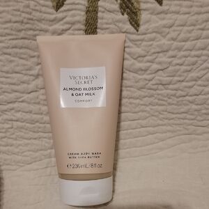 Victoria's Secret Almond Blossom & Oat Milk Body Wash